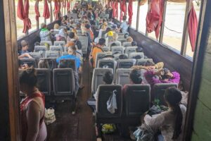 slow-boat-from-thailand-to-laos