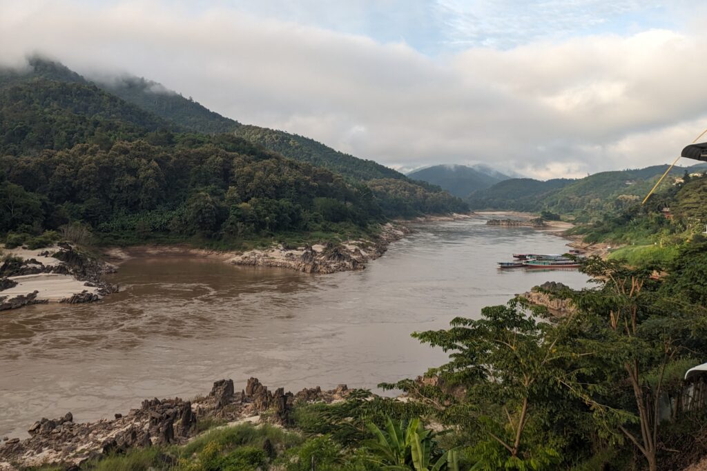slow-boat-from-thailand-to-laos-mekong-river