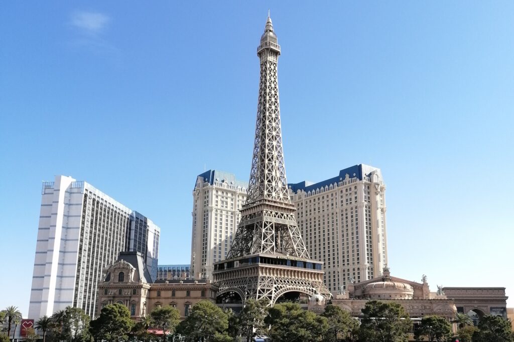 las-vegas-on-a-budget-the-paris