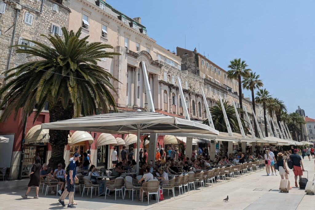 croatia-on-a-budget-restaurant