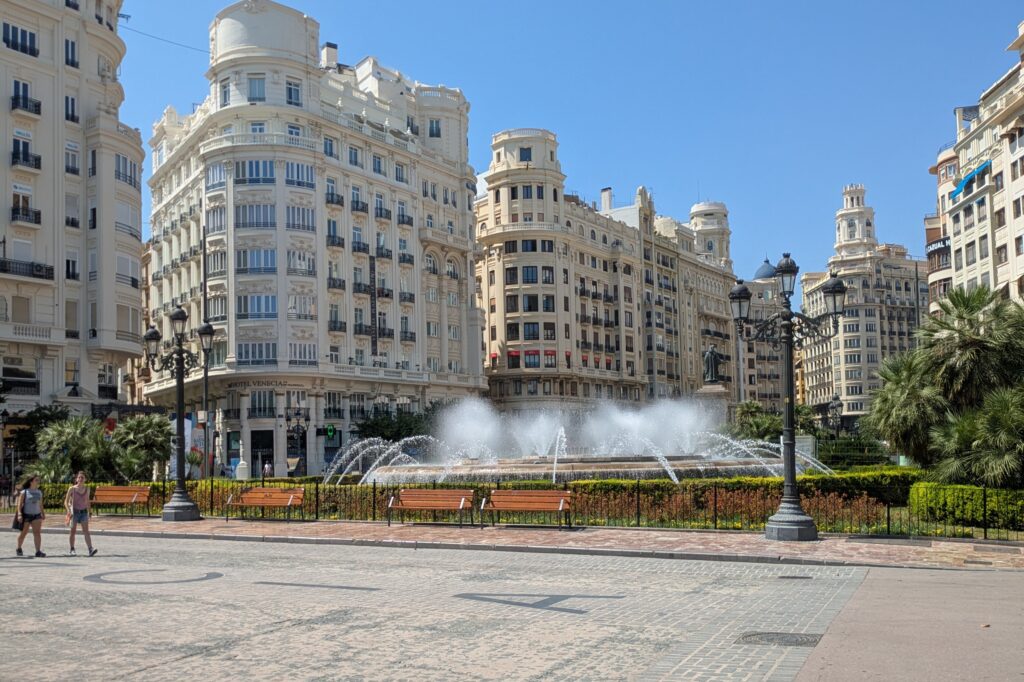 weekend-in-valencia-city-hall