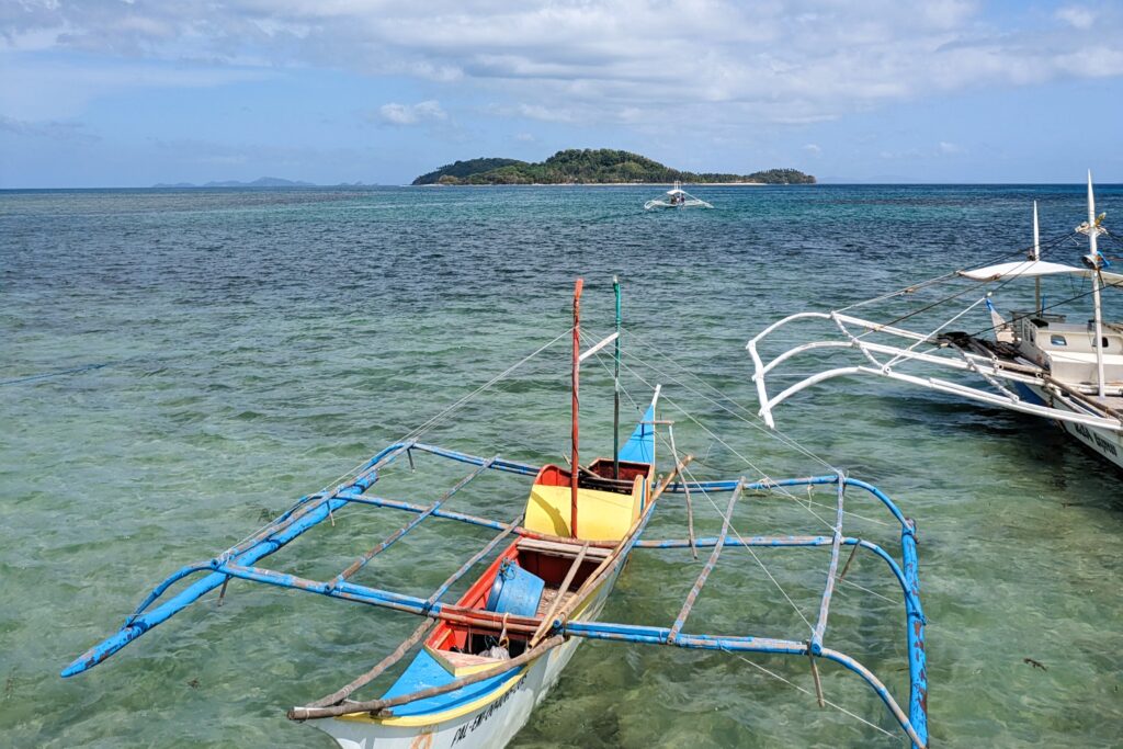 darocotan-island-boats