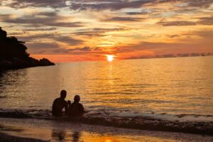 romantic-destinations-for-couples-thailand-sunset