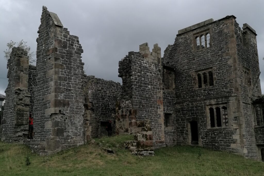 places-to-visit-in-the-peak-district-throwley-old-hall