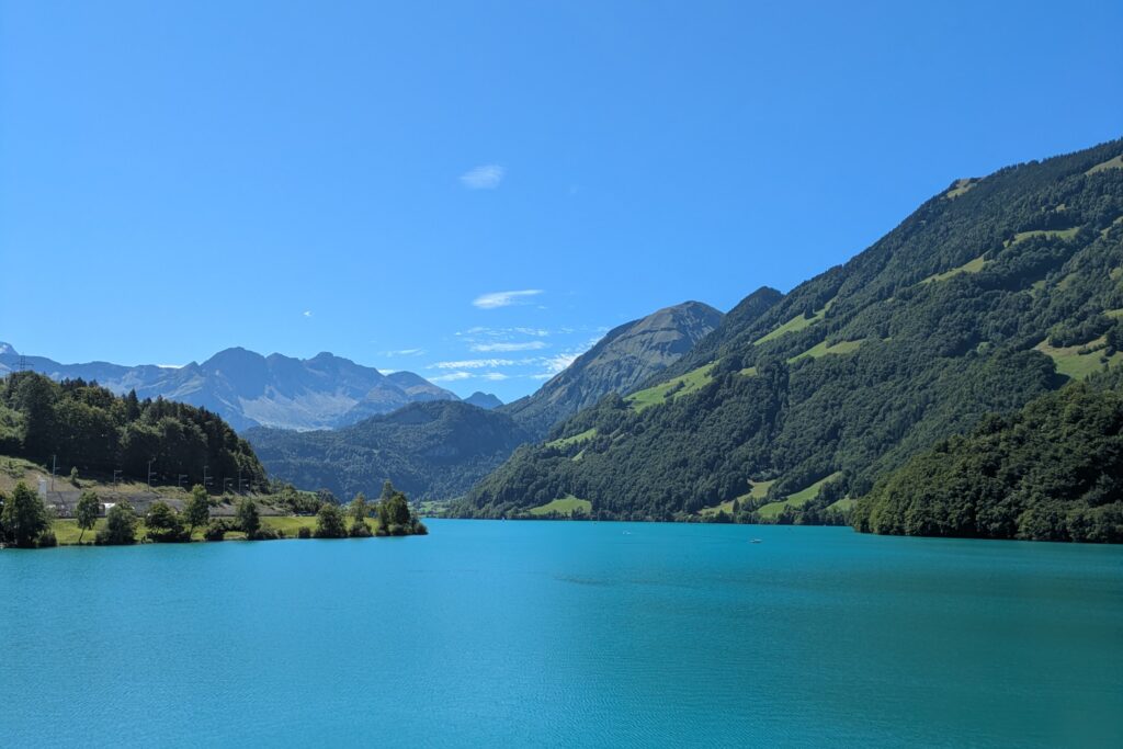 lake-lungern-scenery