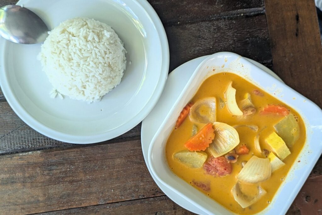 krabi-vegan-food-capones-pyramid-cafe