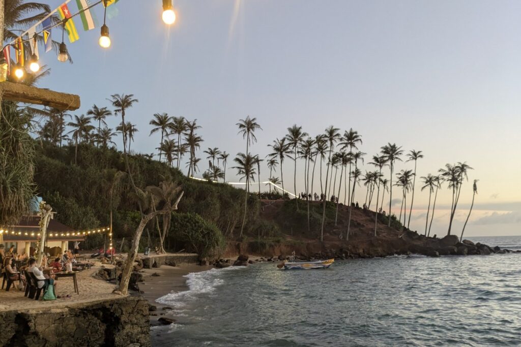 top-5-beaches-in-sri-lanka-mirissa-coconut-hill