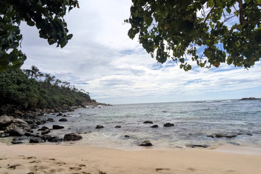 top-5-beaches-in-sri-lanka-secret-beach