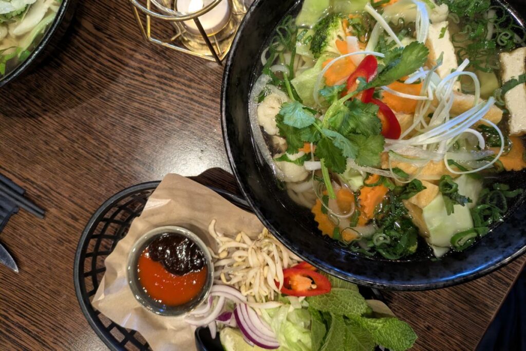 gothenburg-on-a-budget-am-thuc-viet